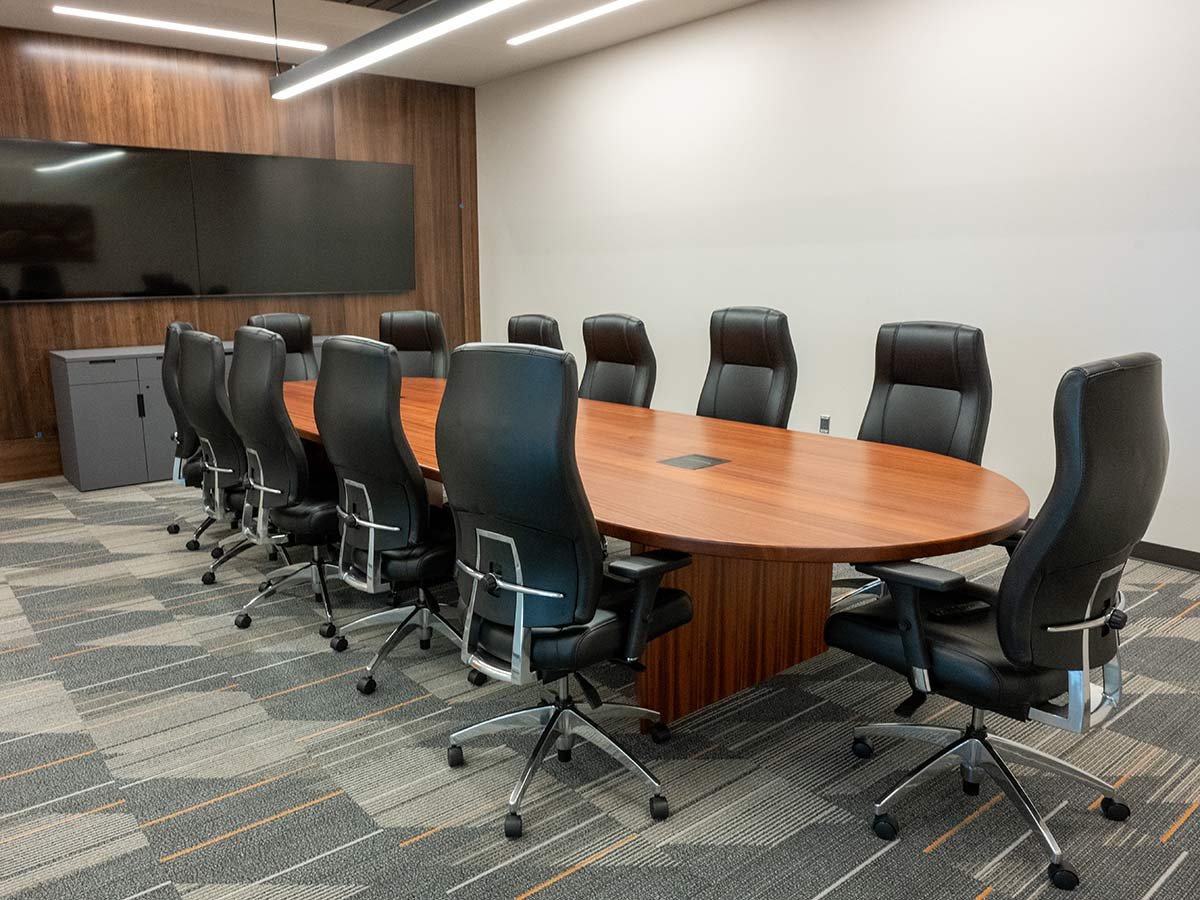 Diamond-Plastics_ConferenceRoom1_rfw