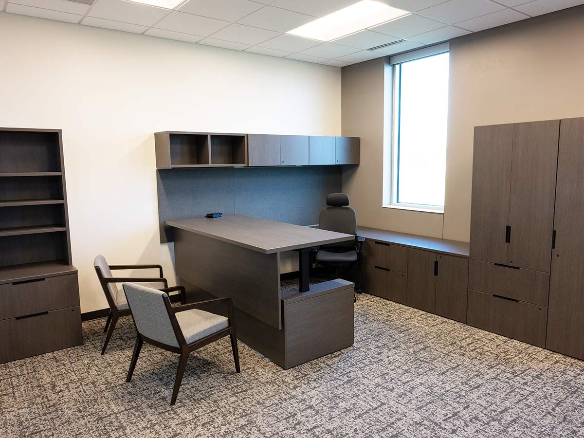 Diamond-Plastics_Office_1_rfw