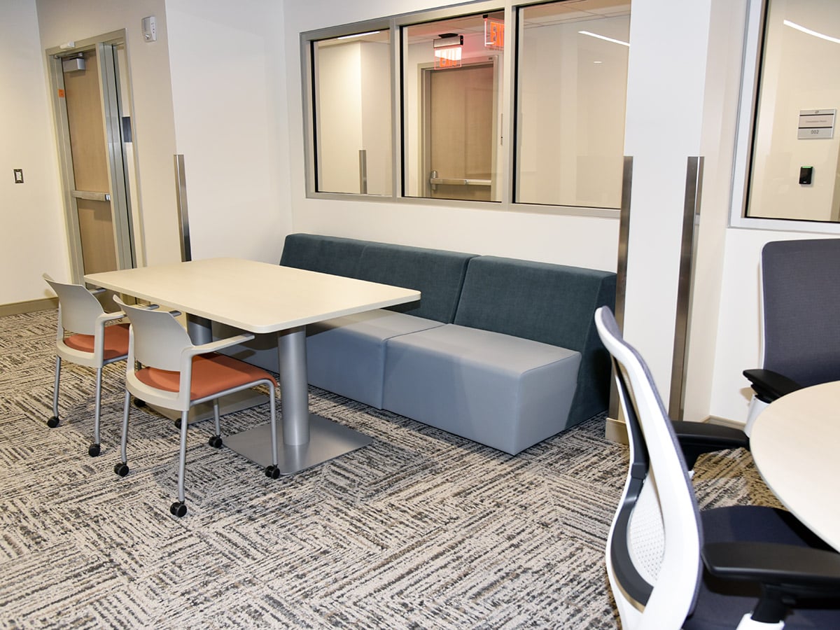 UNO_ResearchCenter_1_rfw