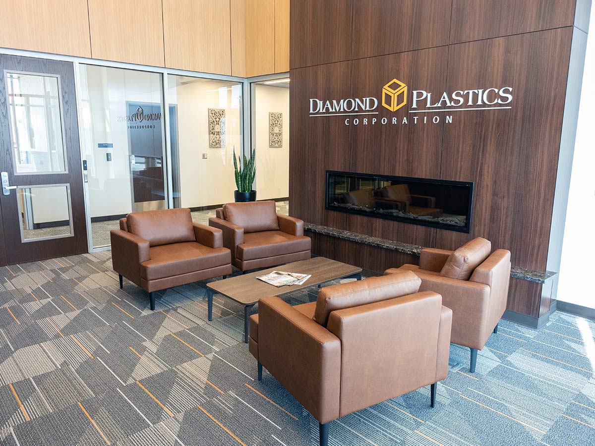 Diamond-Plastics_Lobby_rfw
